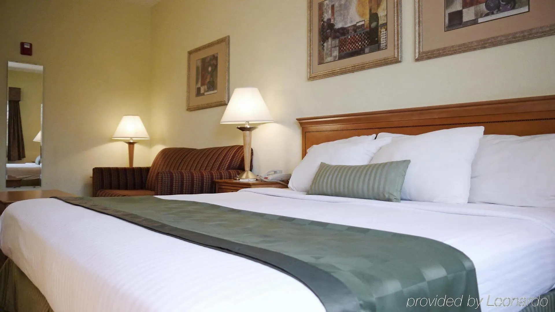 Best Western Plus Newport News 3*,
