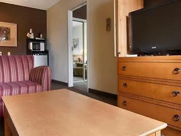 Best Western Plus Newport News Hotel